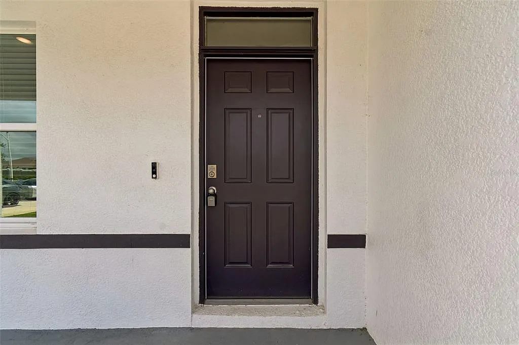 5 bed, 3.5 bath, 2605 sqft, $2,850 — Photo 2