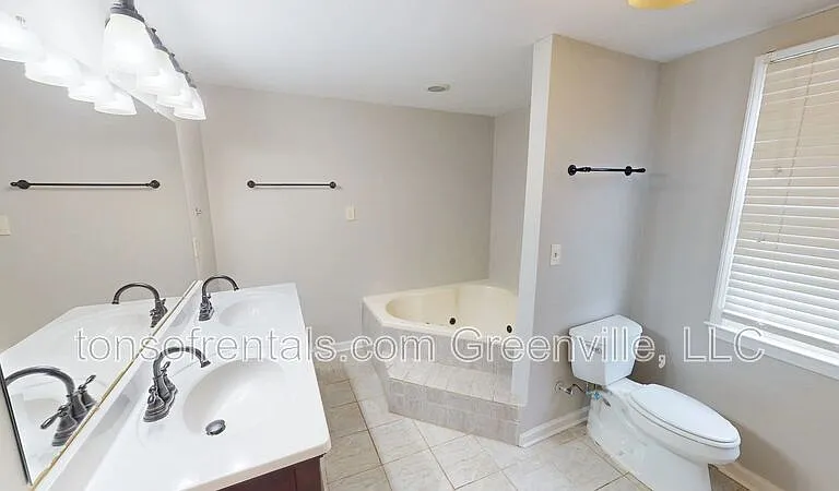 4597 Coach Hill Dr — Photo 15