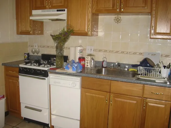 107 Gordon St APT 9, Boston, MA 02135