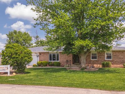 305 S 8th Ave, Chenoa, IL, 61726