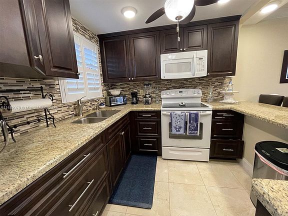 4th image of 2701 E Sunrise Lakes Dr #108