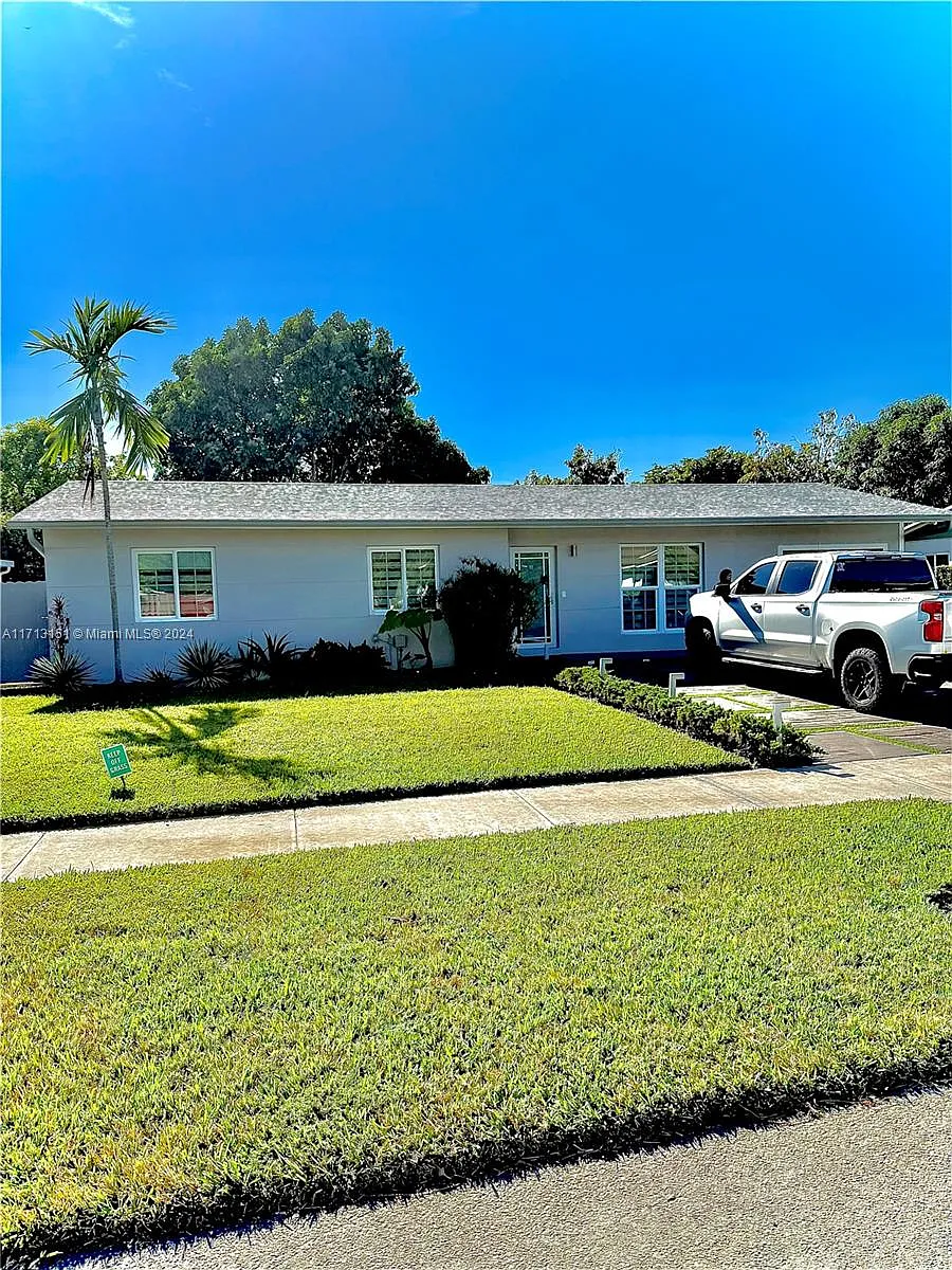 Building Photo - 11120 SW 154th St
