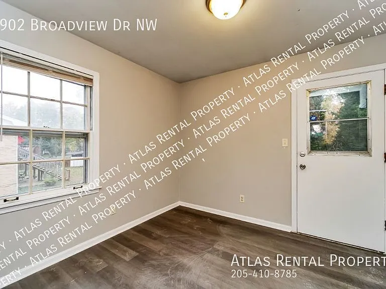 2902 Broadview Dr NW — Photo 7