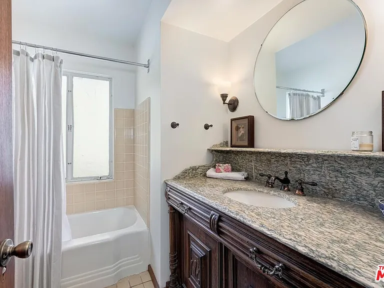 515 N Kenter Ave — Photo 24
