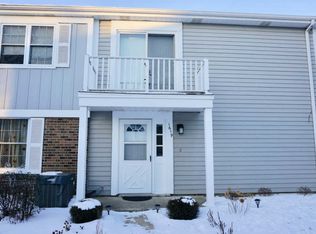 1619 Woodcutter Ln, Wheaton, IL 60189