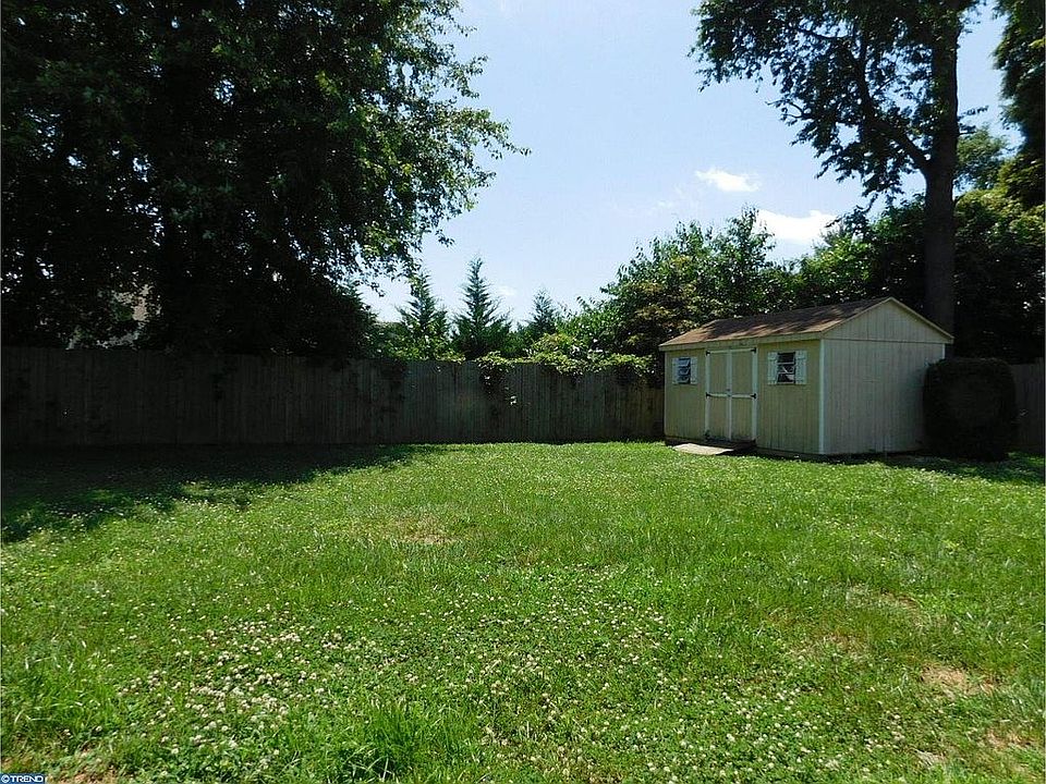2nd image of 1424 Hopkins Ave