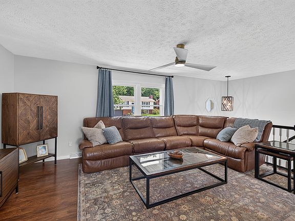 5th image of 546 Crewe Ct