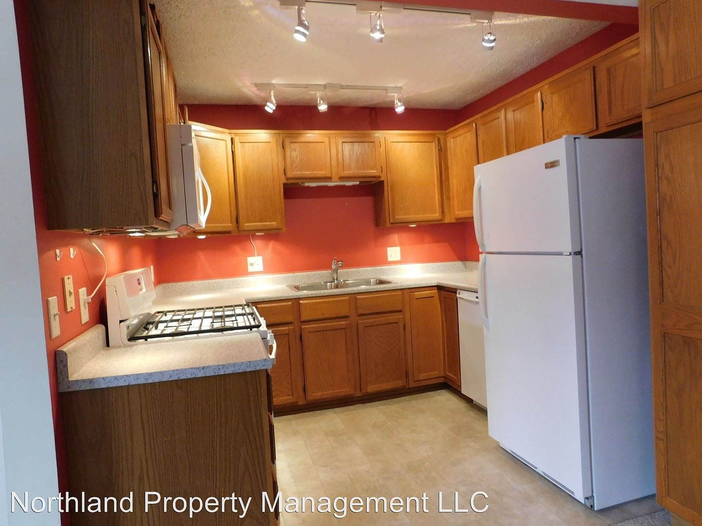 2197 Hammond Place Ctr, Traverse City, MI 49686 Zillow