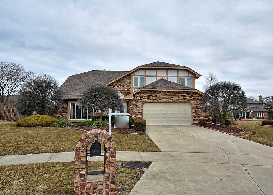 1st image of 12809 Surrey Ct