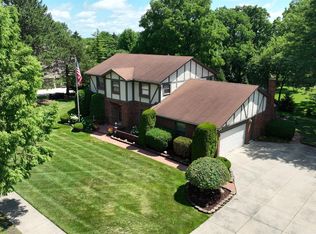 5236 Collington Dr, Troy, MI