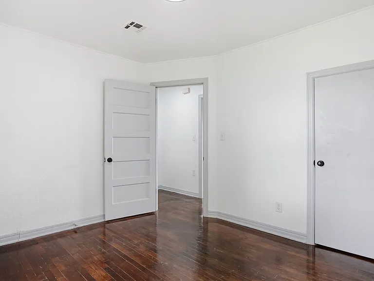 2228 SW Grand Blvd — Photo 13