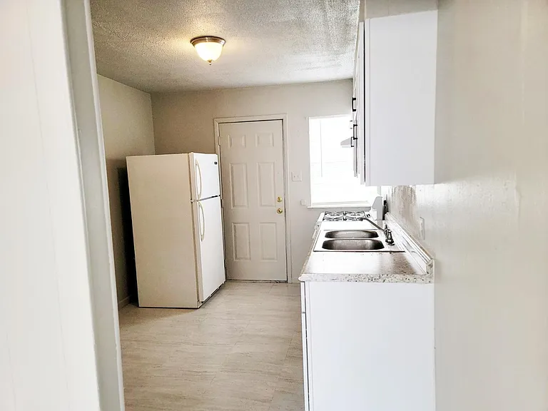 82 Colorado Dr — Photo 6