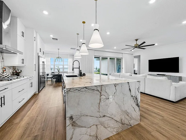 655 Hookline Cir — Photo 19