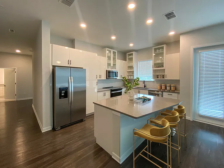 Cirrus Apartments — Photo 62