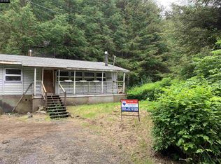 105 Cedar Beach Rd, Sitka, AK 99835