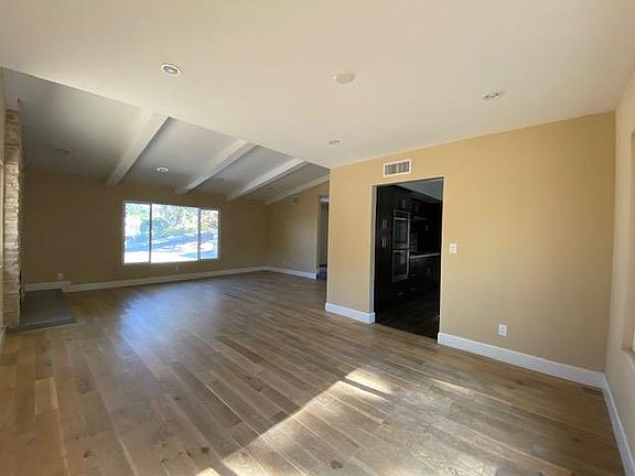 4th image of 22662 Flamingo St