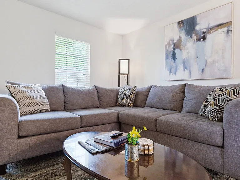 7149 Cobden Ln — Photo 2
