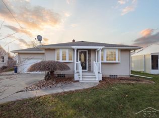 1702 S Grant St, Bay City, MI 48708