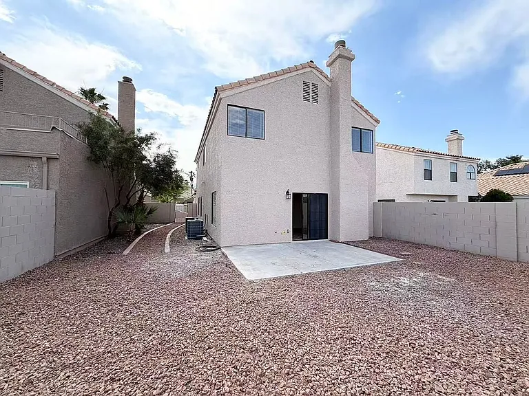 2316 Chapman Hill Dr — Photo 20