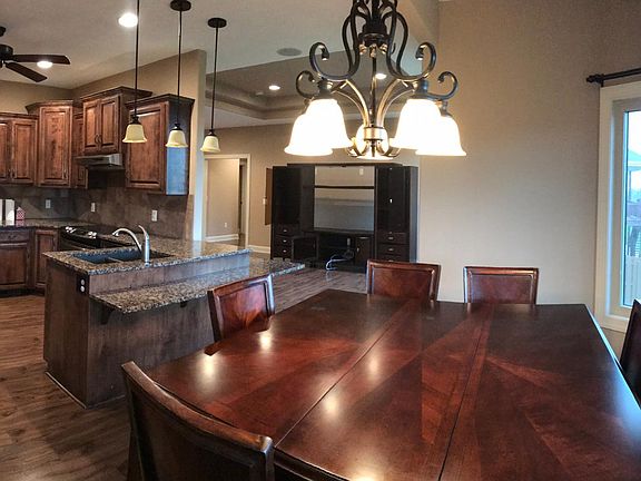 Dining area / kitchen / living room