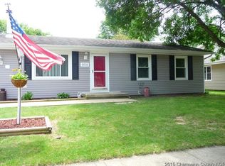 904 S Marietta Dr, Mahomet, IL