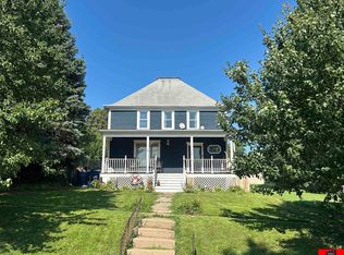 116 N 4th St, Howells, NE 68641