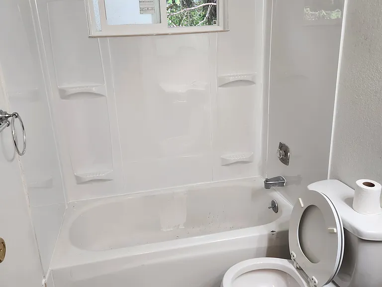18320 Hurst Rd #204 — Photo 4