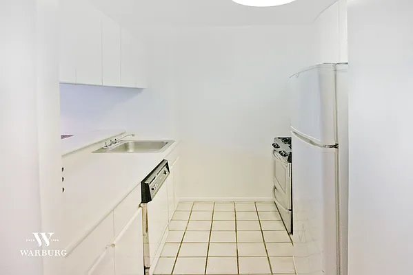 Rented by Warburg | media 14