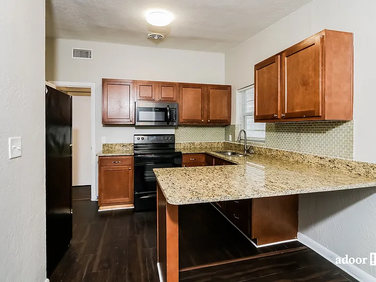 3215 Seine Dr — Photo 4