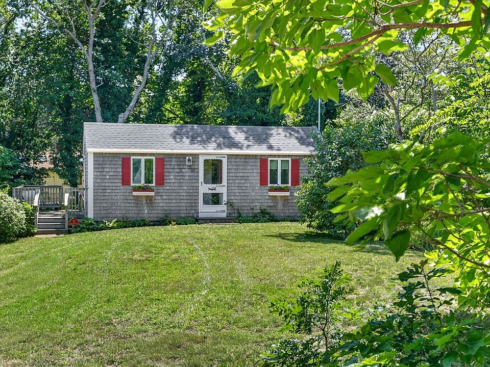 1st image of 52 Summer St