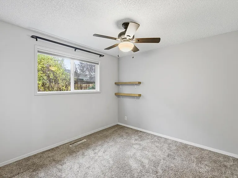 2500 Alma Dr — Photo 20