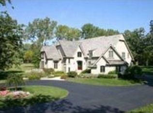 1402 Pearson Rd, Libertyville, IL 60048