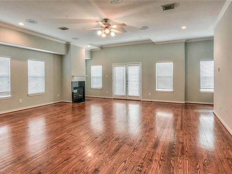 5415 Kansas St — Photo 4