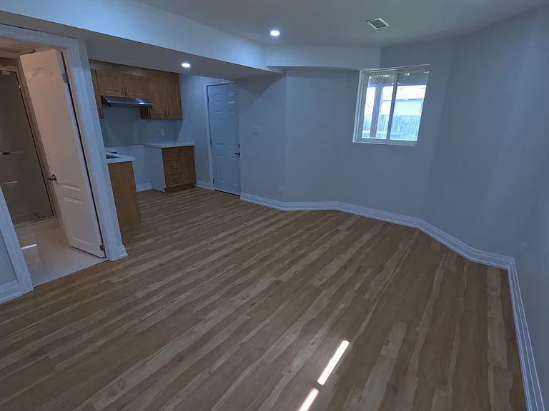 77 Summit Ridge Dr #LOWER — Photo 5