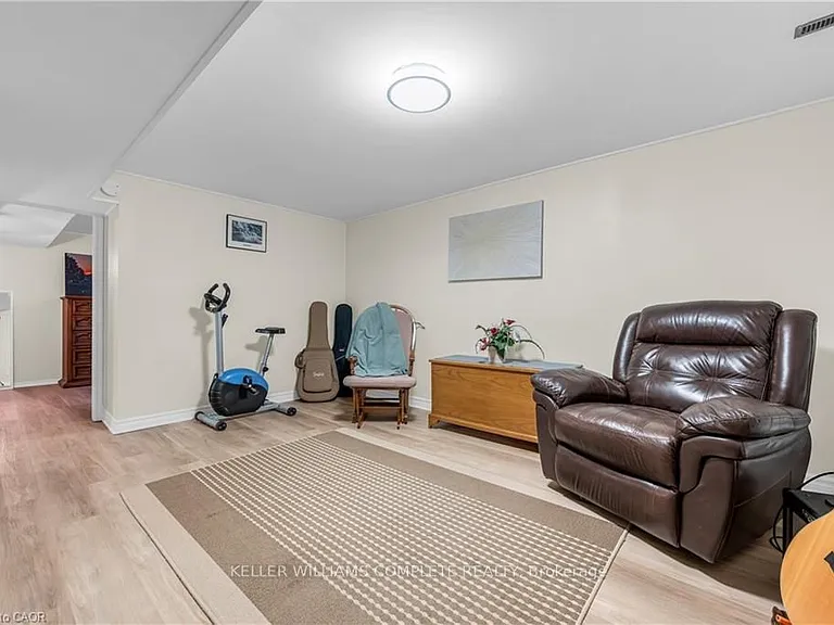 77 Lawfield Dr — Photo 15
