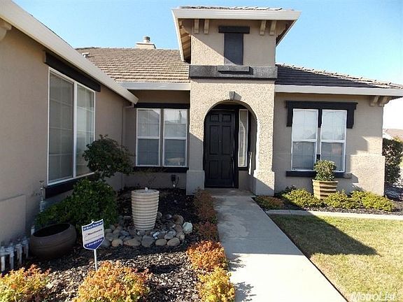 2nd image of 252 Saint Moritz Ct