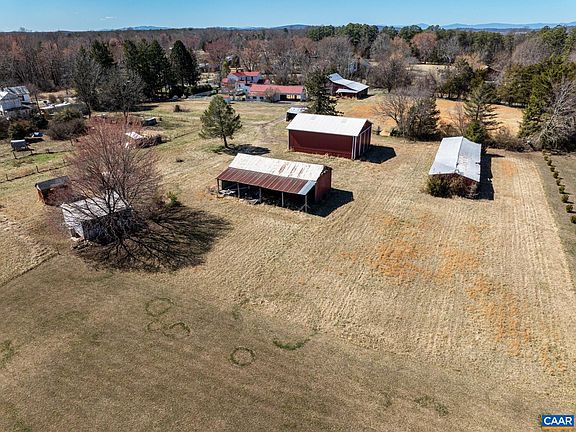 3rd image of 9451 Black Walnut Run Rd