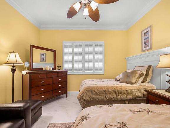 5th image of 8 Harbour Isle Drive E #Ph5
