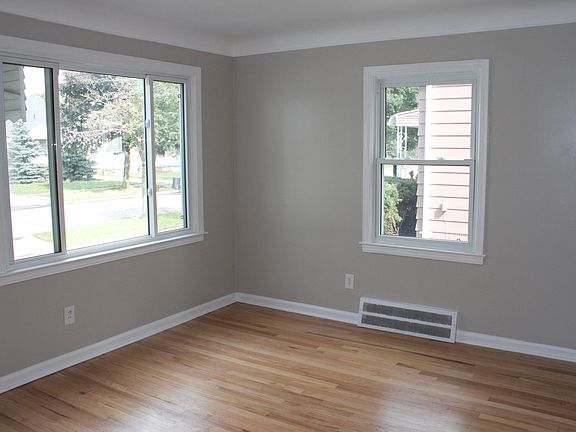 4th image of 1500 E Chesterfield Ave