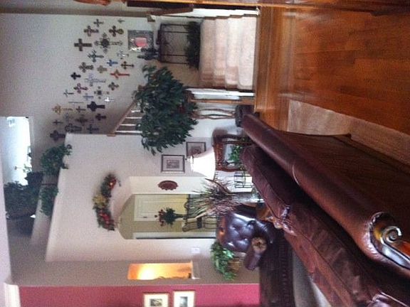 2nd image of 2825 Earlshire Ln