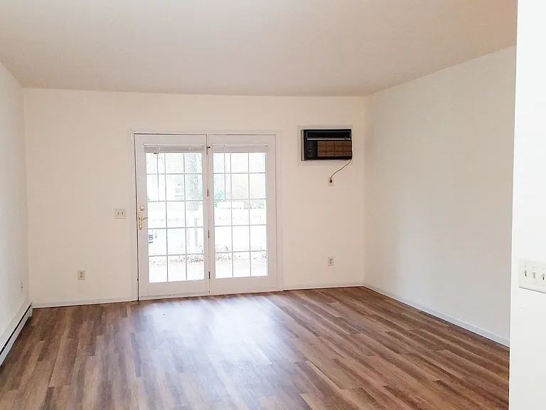 2108 Muir Field Rd — Photo 11