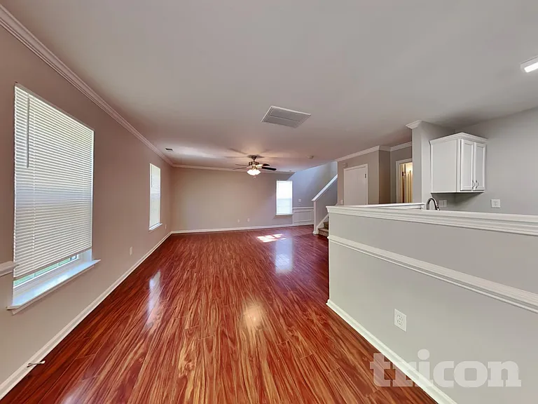 6716 Commack Dr — Photo 5