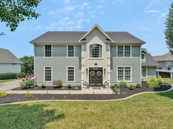 42 Peaks View Dr, Moneta, VA 24121