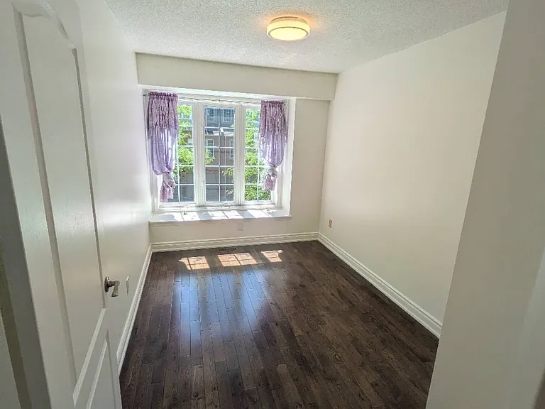 5030 Heatherleigh Ave #9 — Photo 8