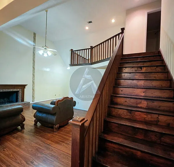 3718 Memorial Pkwy NW — Photo 13