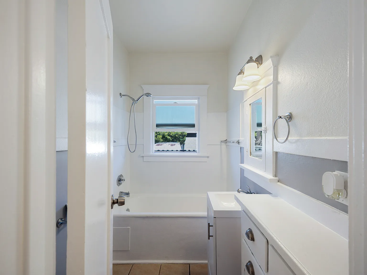 Studio, 485 sqft, $1,795 — Photo 3
