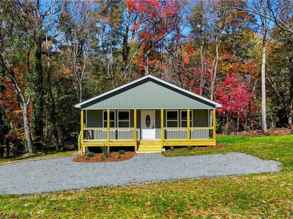 4429 White Rock Rd, Winston Salem, NC 27105