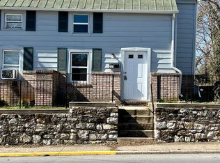 218 S West St, Charles Town, WV 25414