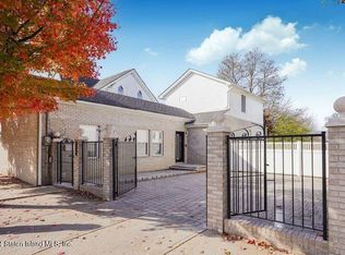 5461 Arthur Kill Rd, Staten Island, NY 10307