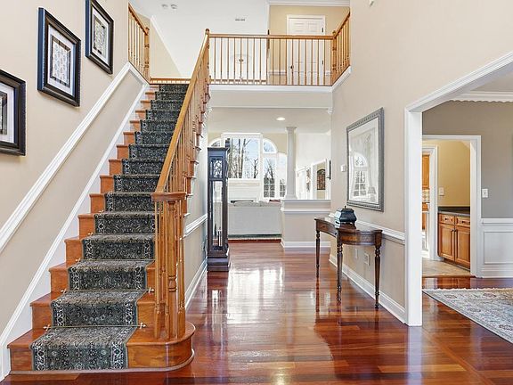4th image of 30 Ram Ln